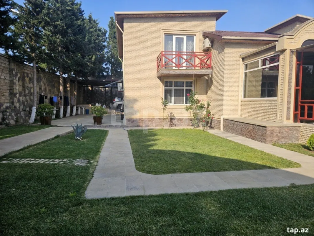 Kirayə verilir 7 otaqlı həyət evi