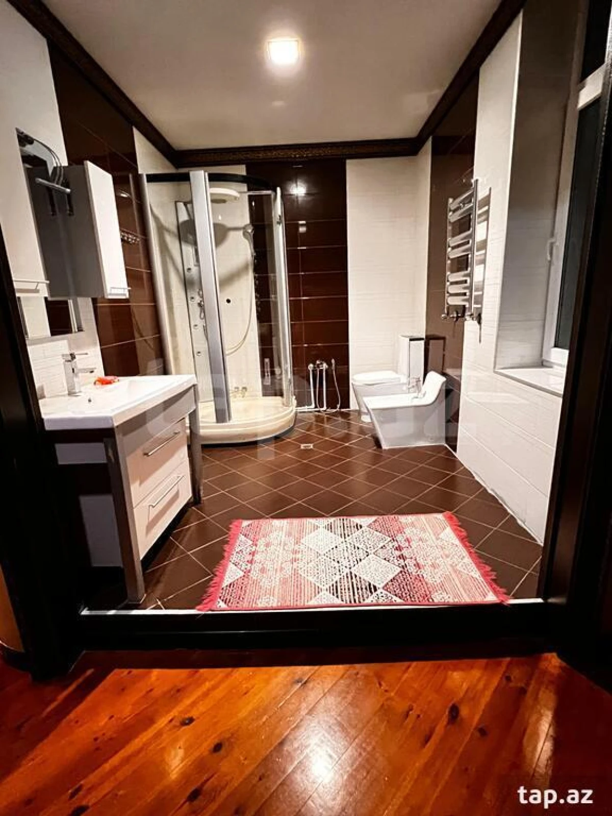 Kirayə verilir 7 otaqlı həyət evi