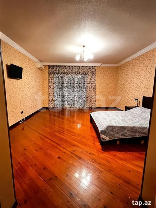 Kirayə verilir 7 otaqlı həyət evi