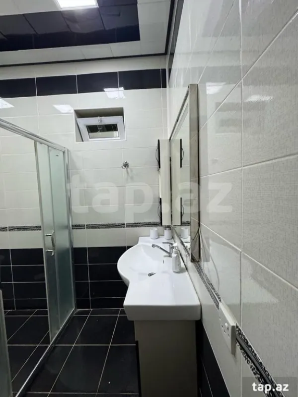 Kirayə verilir 6 otaqlı həyət evi