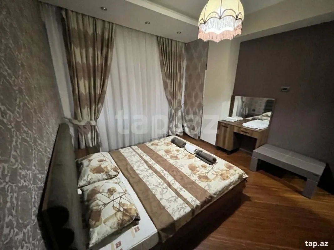 Kirayə verilir 3 otaqlı yeni tikili 100 m²