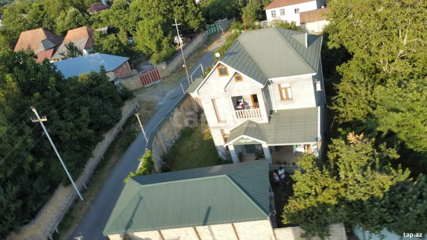 Kirayə verilir 2 otaqlı həyət evi 150 m²