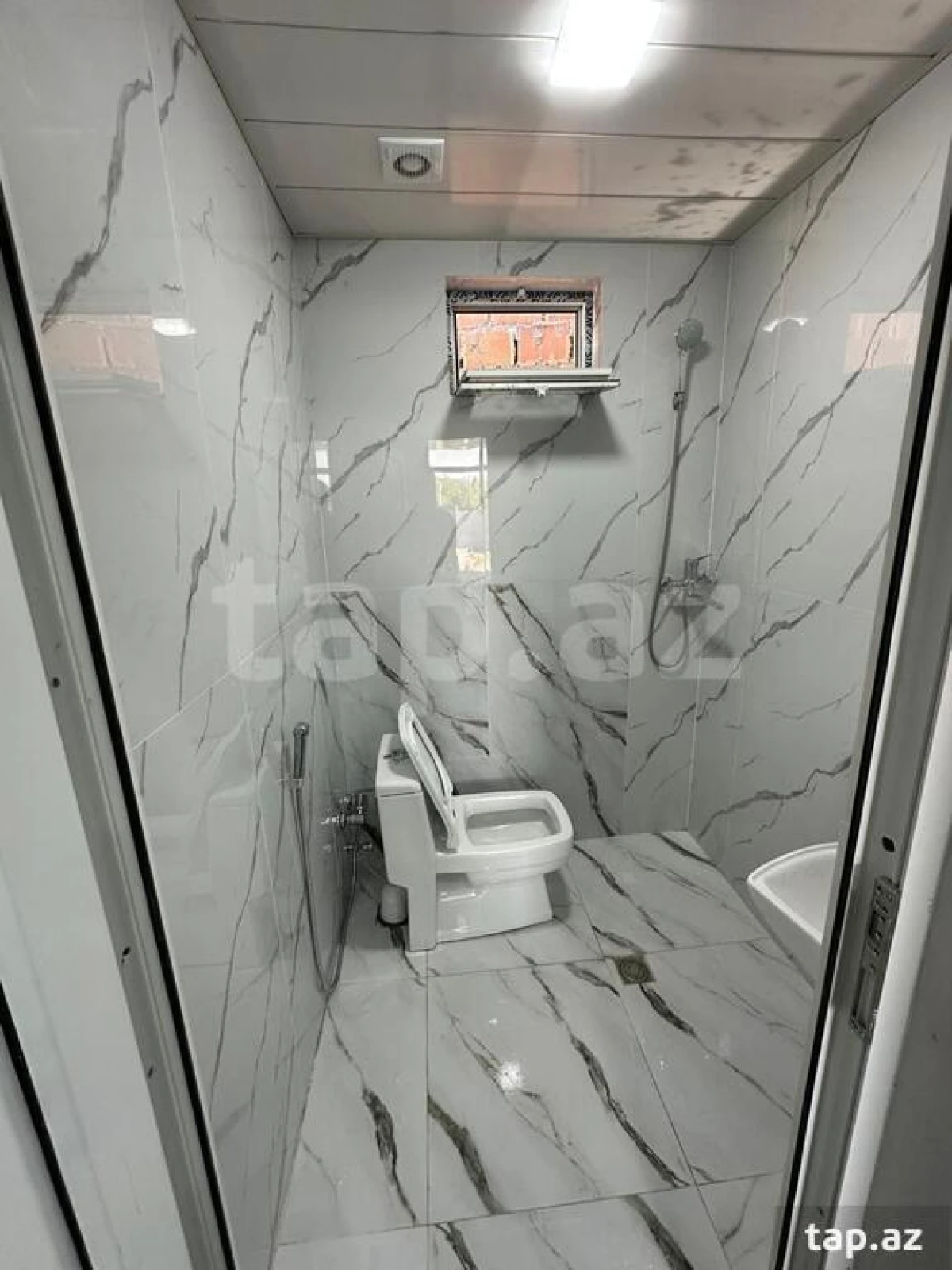 Satılır 4 otaqlı həyət evi