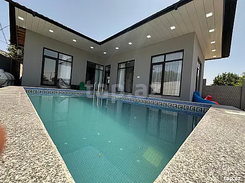 Satılır 4 otaqlı həyət evi