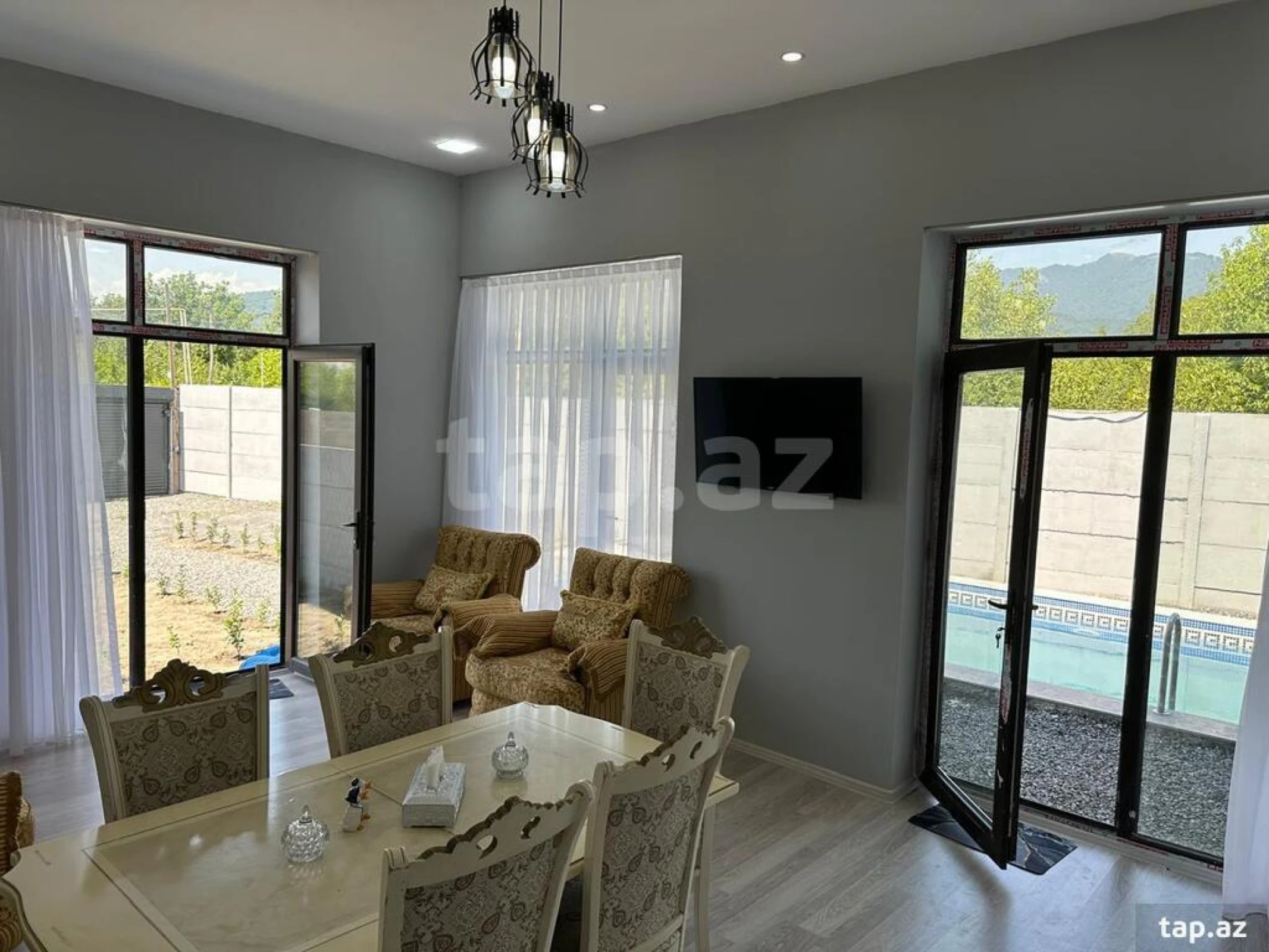 Satılır 4 otaqlı həyət evi