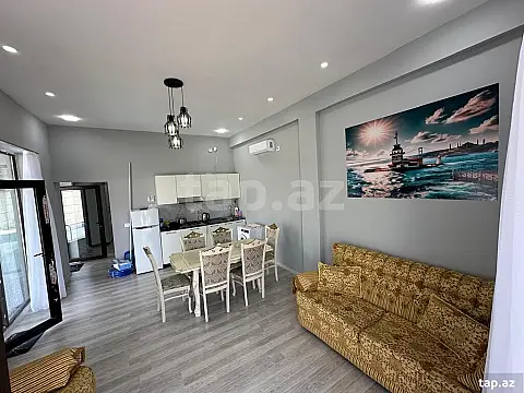 Satılır 4 otaqlı həyət evi