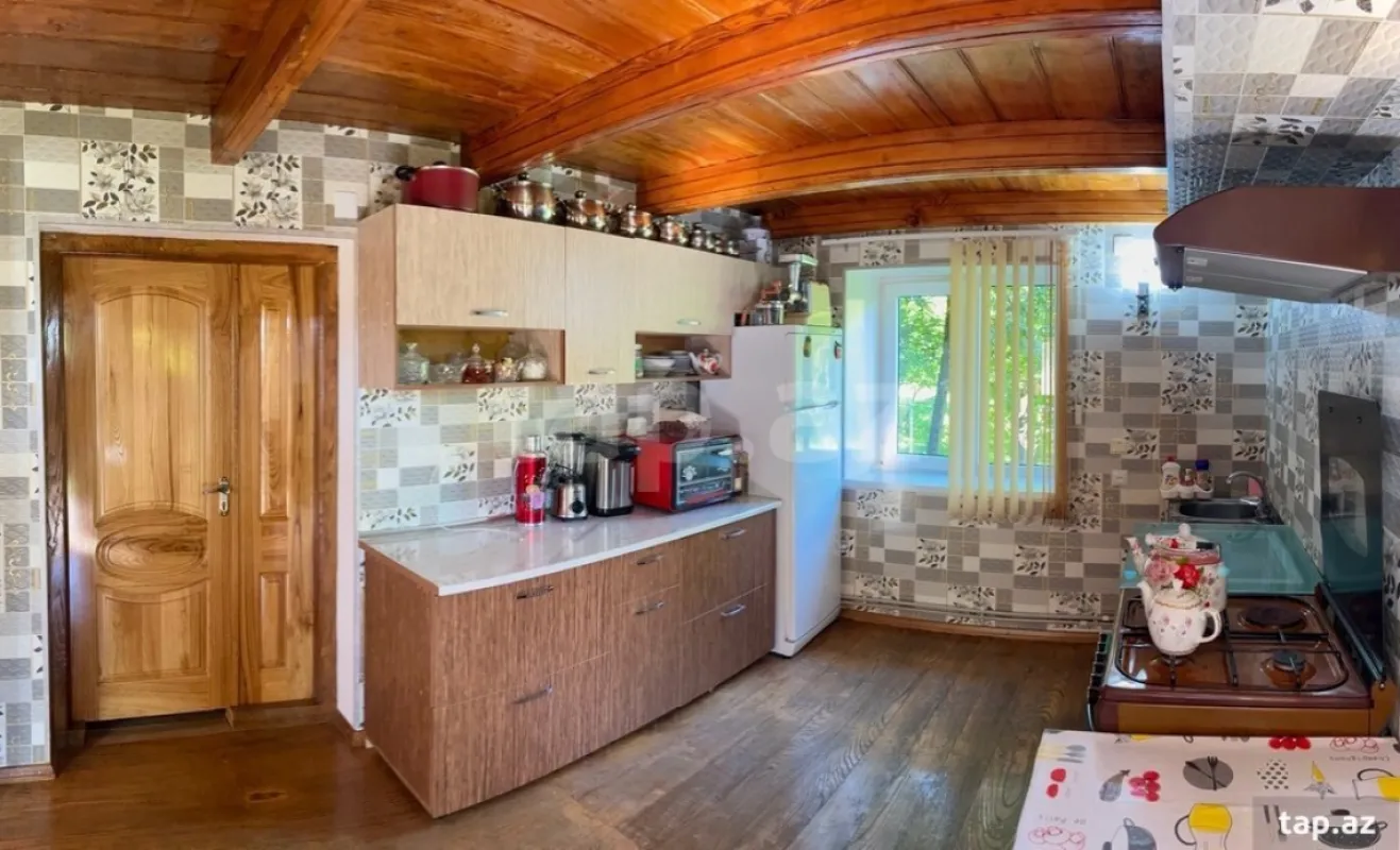 Kirayə verilir 4 otaqlı həyət evi