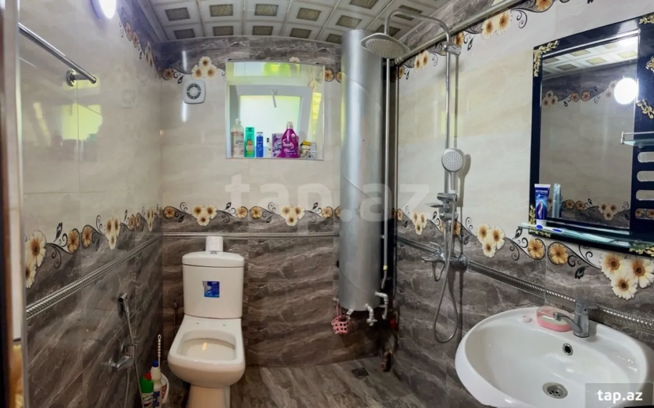 Kirayə verilir 4 otaqlı həyət evi