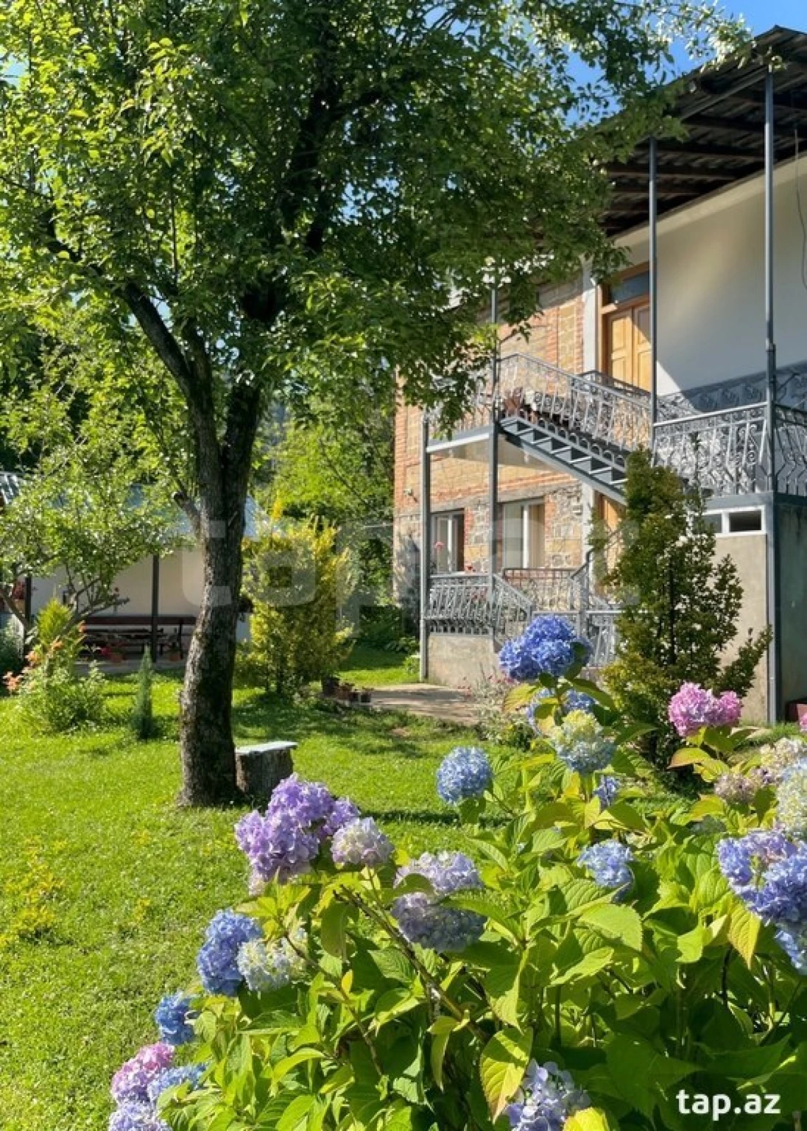 Kirayə verilir 4 otaqlı həyət evi