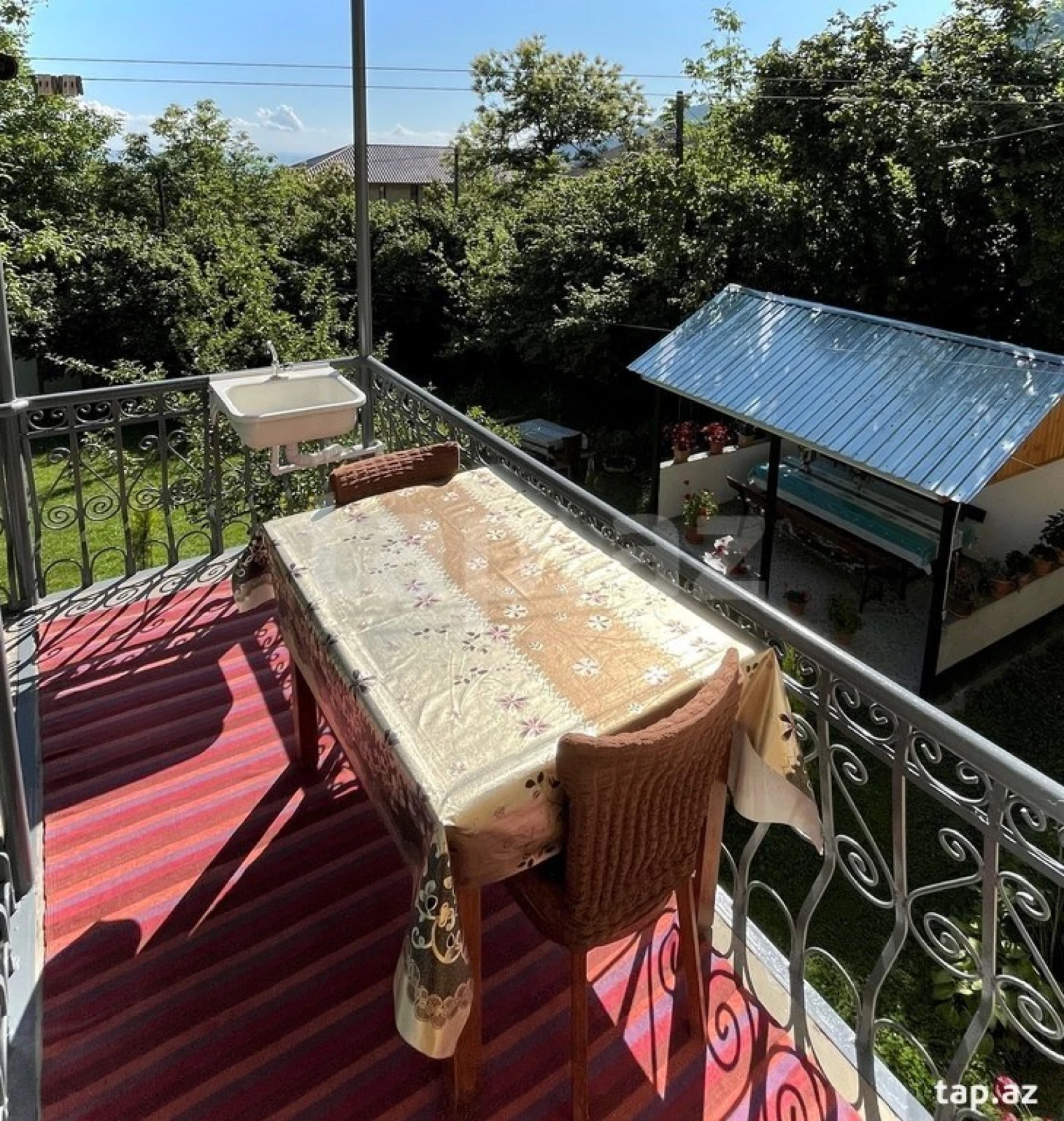 Kirayə verilir 4 otaqlı həyət evi