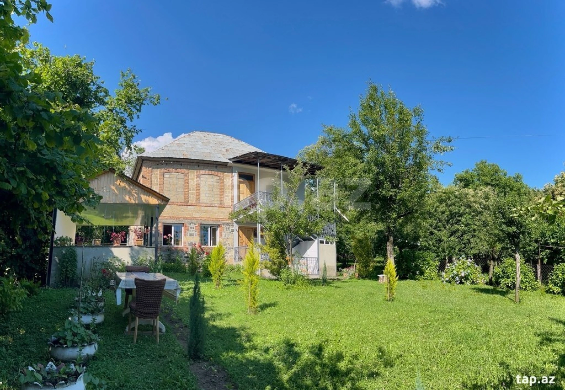 Kirayə verilir 4 otaqlı həyət evi