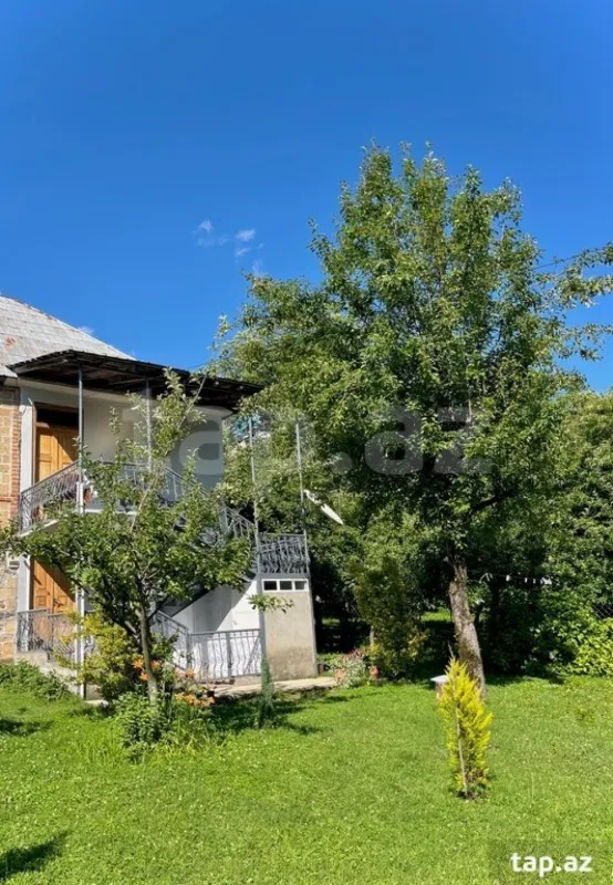 Kirayə verilir 4 otaqlı həyət evi