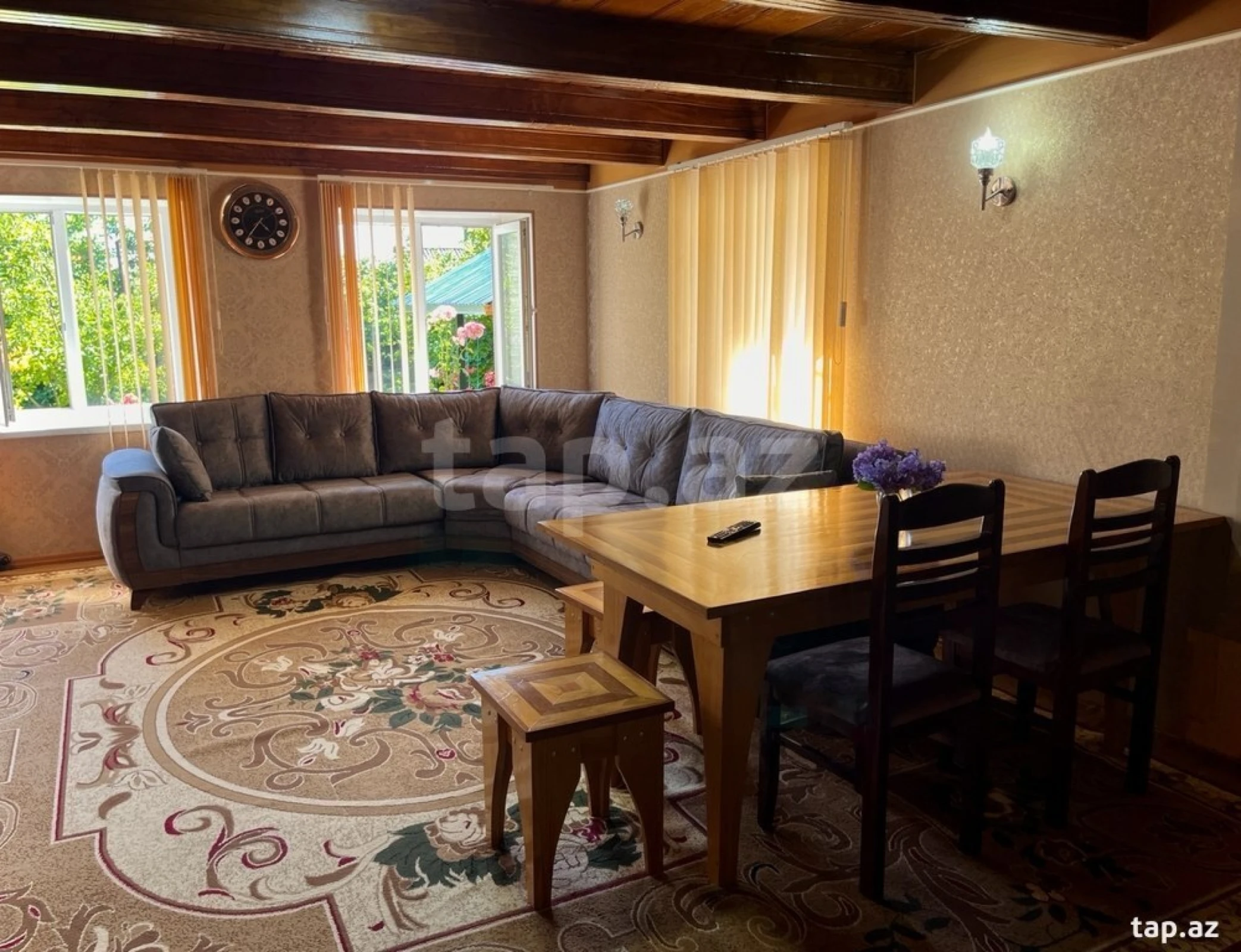 Kirayə verilir 4 otaqlı həyət evi