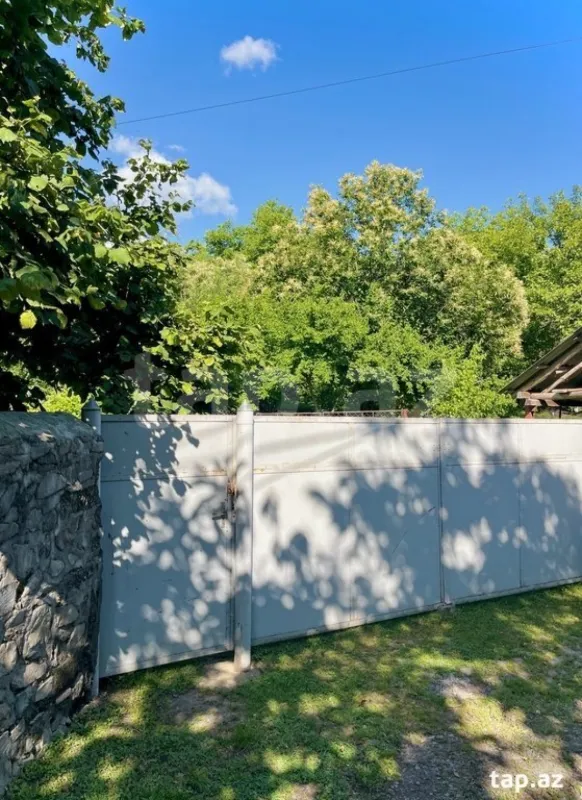 Kirayə verilir 4 otaqlı həyət evi