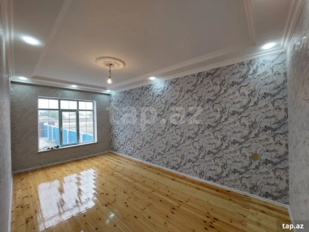Satılır 4 otaqlı həyət evi 400 m²