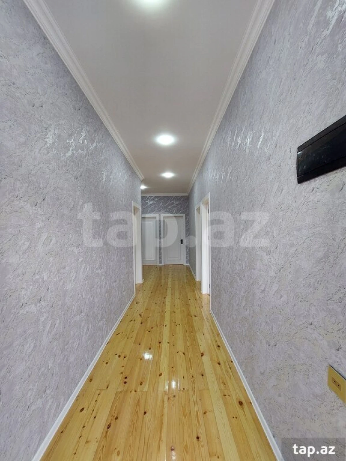 Satılır 4 otaqlı həyət evi 400 m²