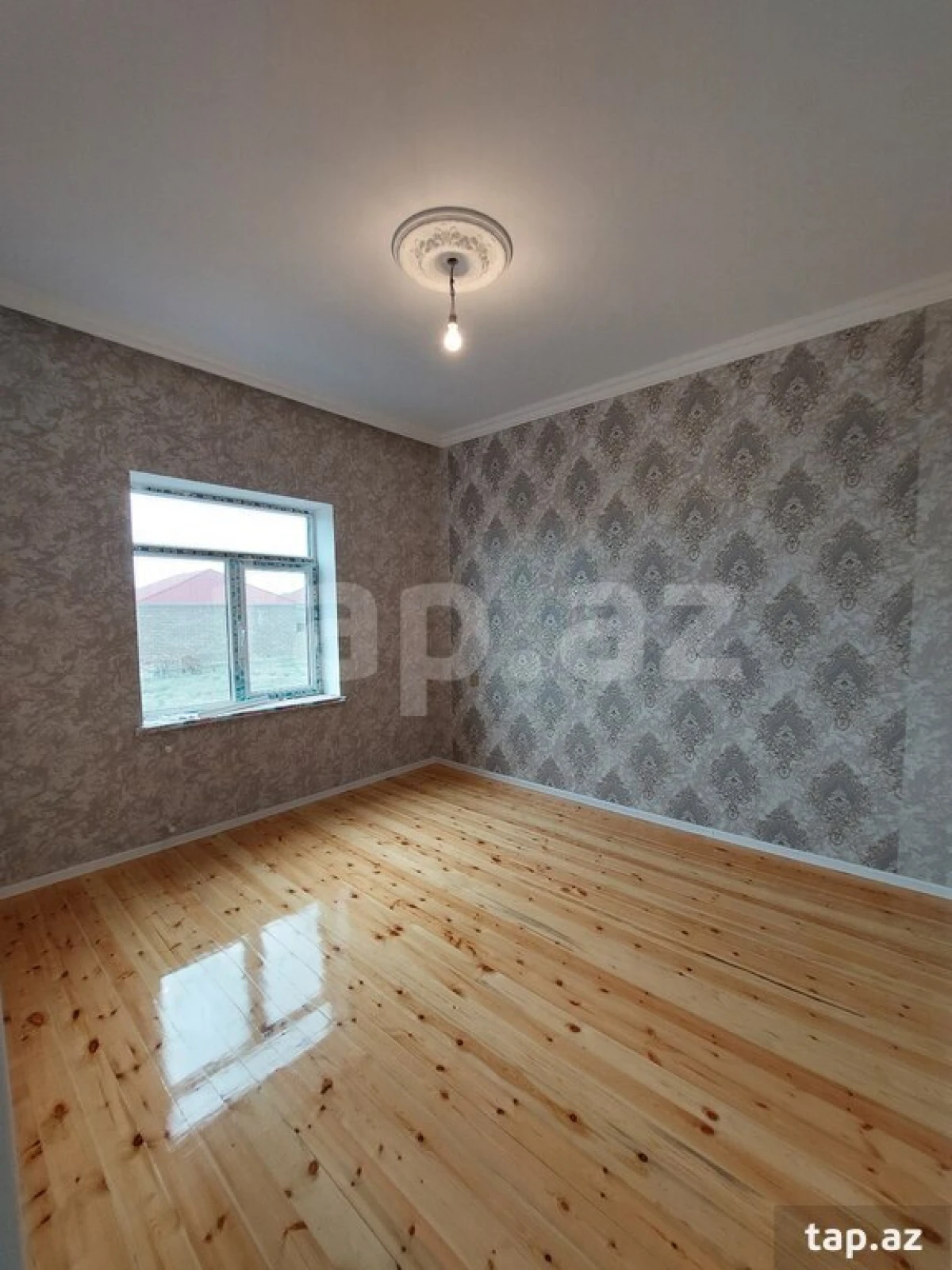 Satılır 4 otaqlı həyət evi 400 m²