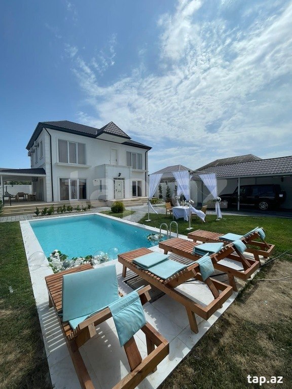 Kirayə verilir 4 otaqlı həyət evi 230 m²