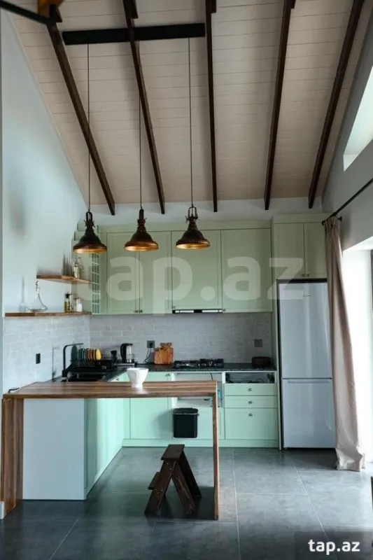 Kirayə verilir 4 otaqlı həyət evi