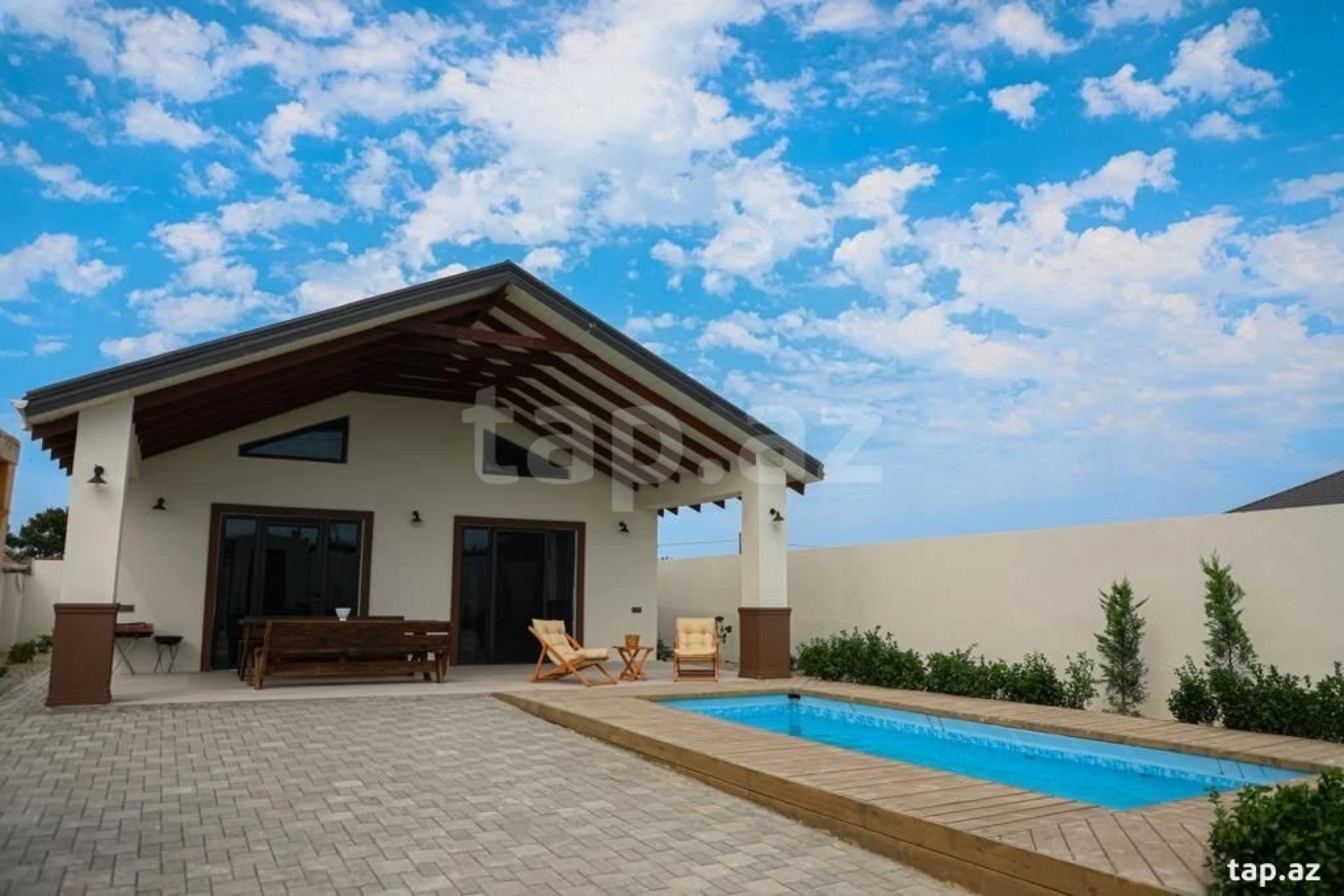 Kirayə verilir 4 otaqlı həyət evi