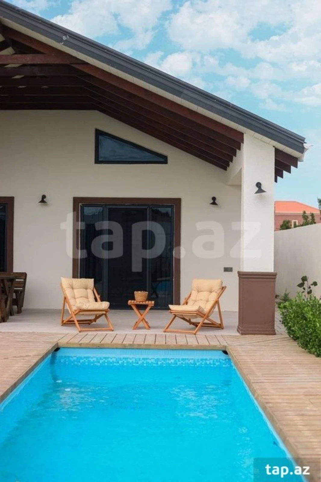 Kirayə verilir 4 otaqlı həyət evi