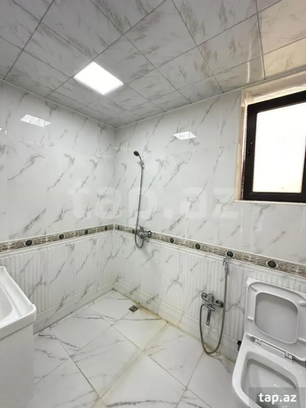 Kirayə verilir 4 otaqlı həyət evi