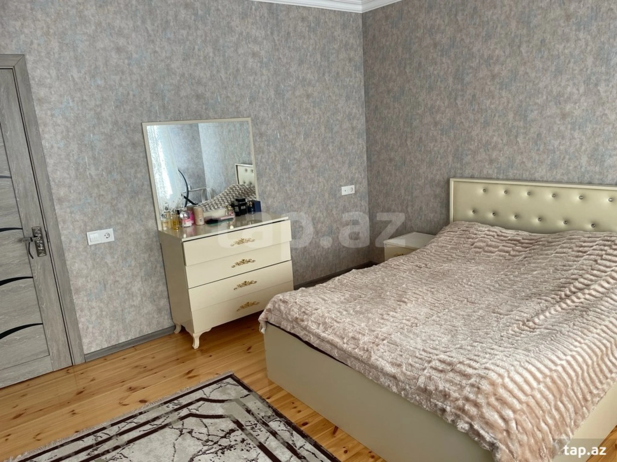 Satılır 2 otaqlı yeni tikili 84 m²