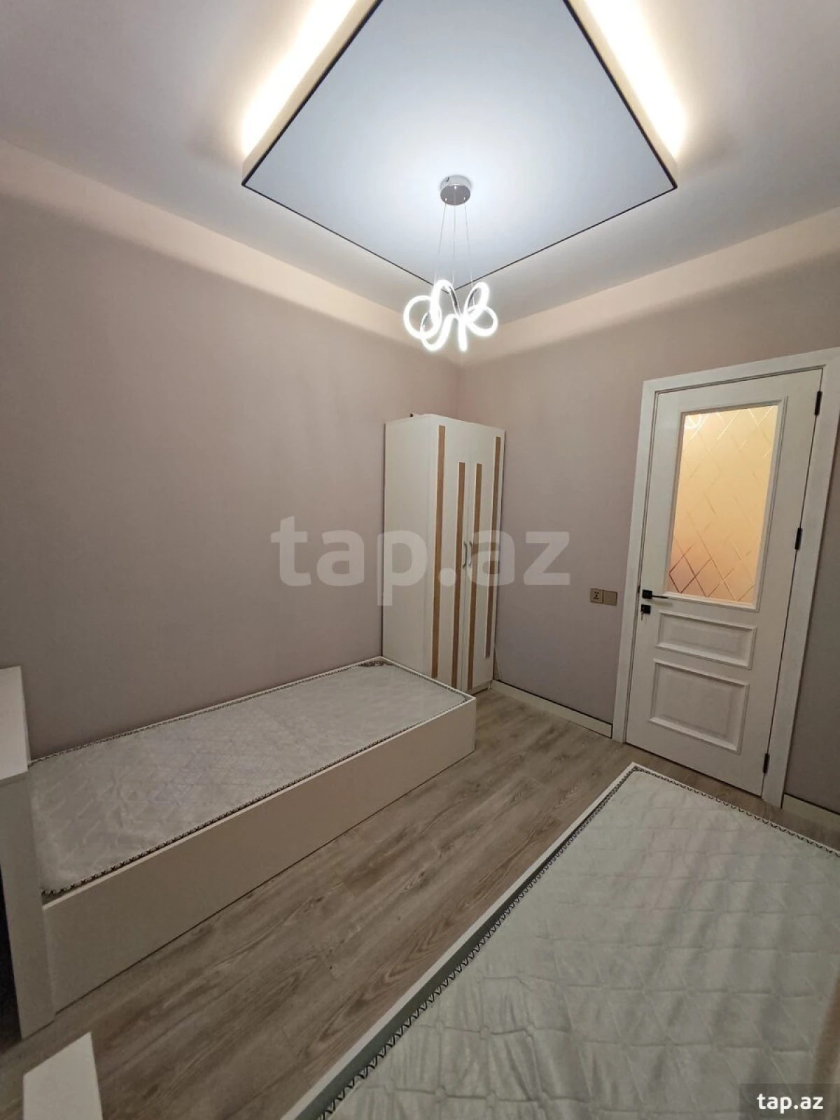 Satılır 3 otaqlı yeni tikili 73 m²