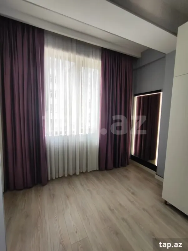 Satılır 3 otaqlı yeni tikili 73 m²