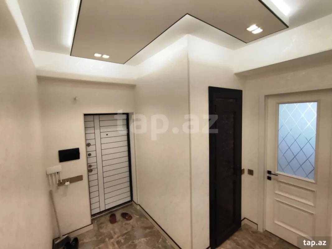 Satılır 3 otaqlı yeni tikili 73 m²