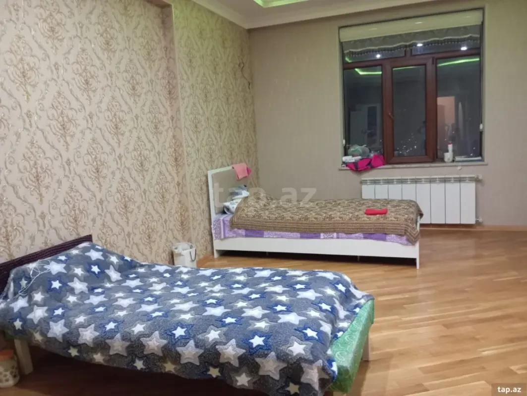 Kirayə verilir 3 otaqlı yeni tikili 130 m²