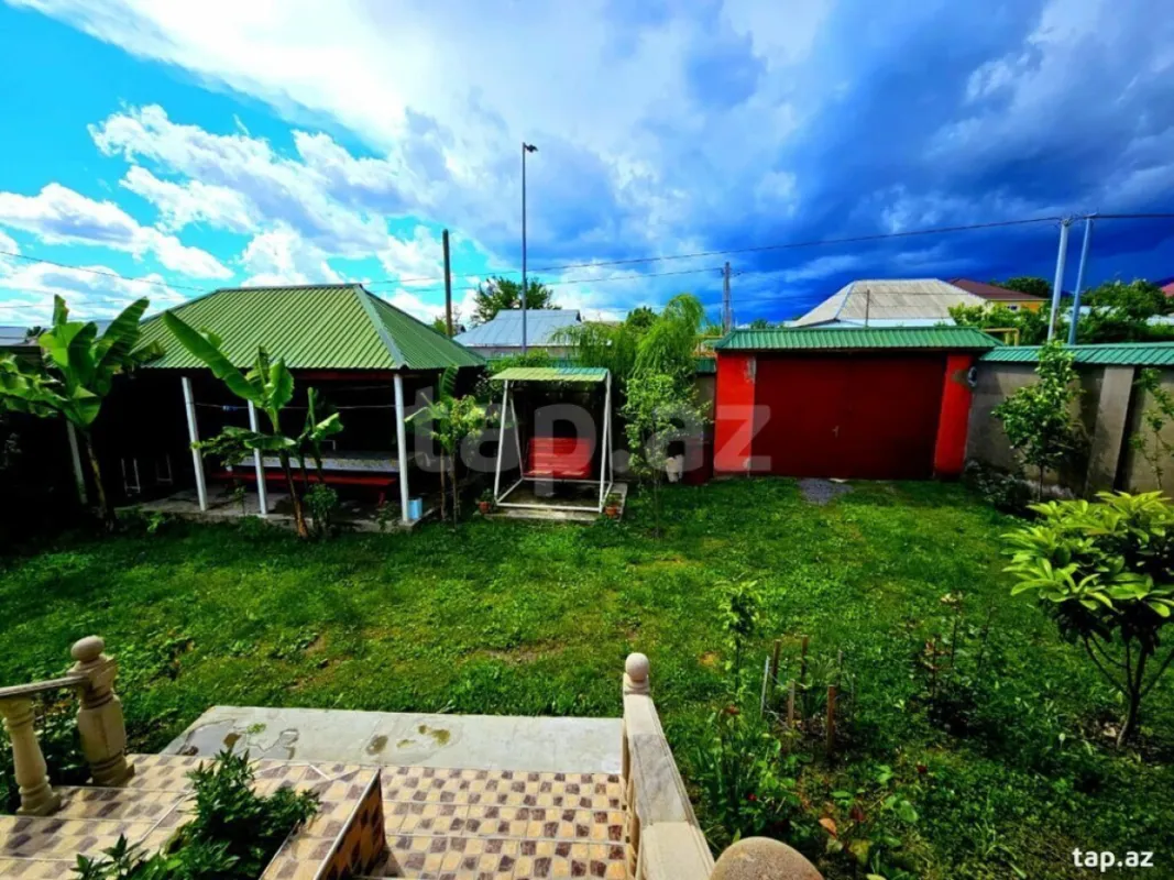 Kirayə verilir 5 otaqlı həyət evi