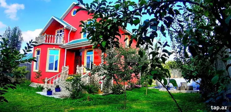 Kirayə verilir 5 otaqlı həyət evi