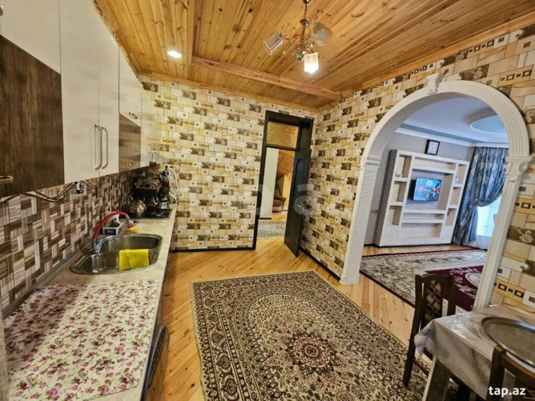 Kirayə verilir 5 otaqlı həyət evi