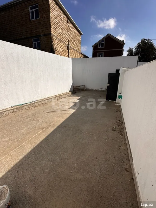 Satılır 4 otaqlı həyət evi