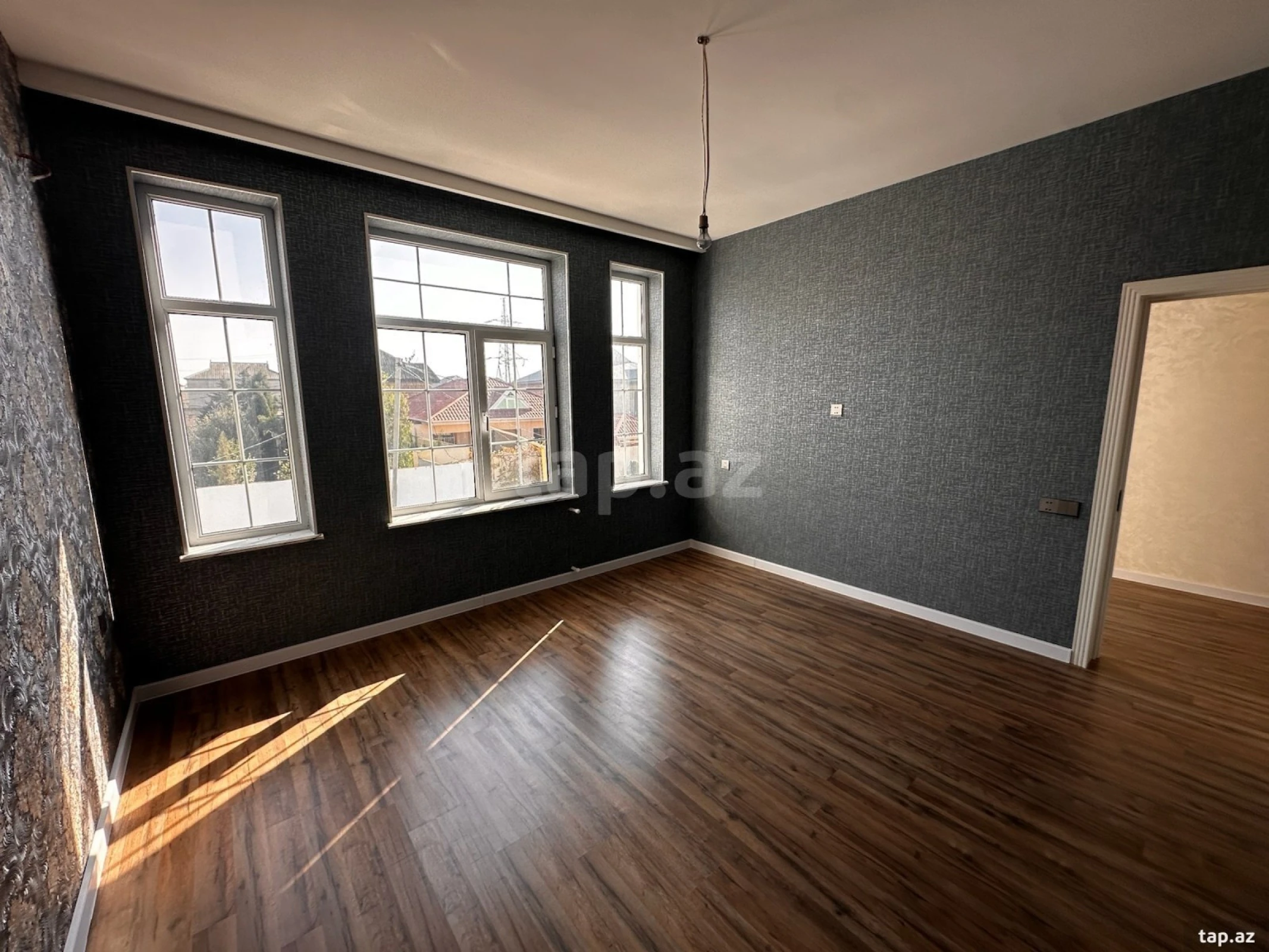 Satılır 4 otaqlı həyət evi