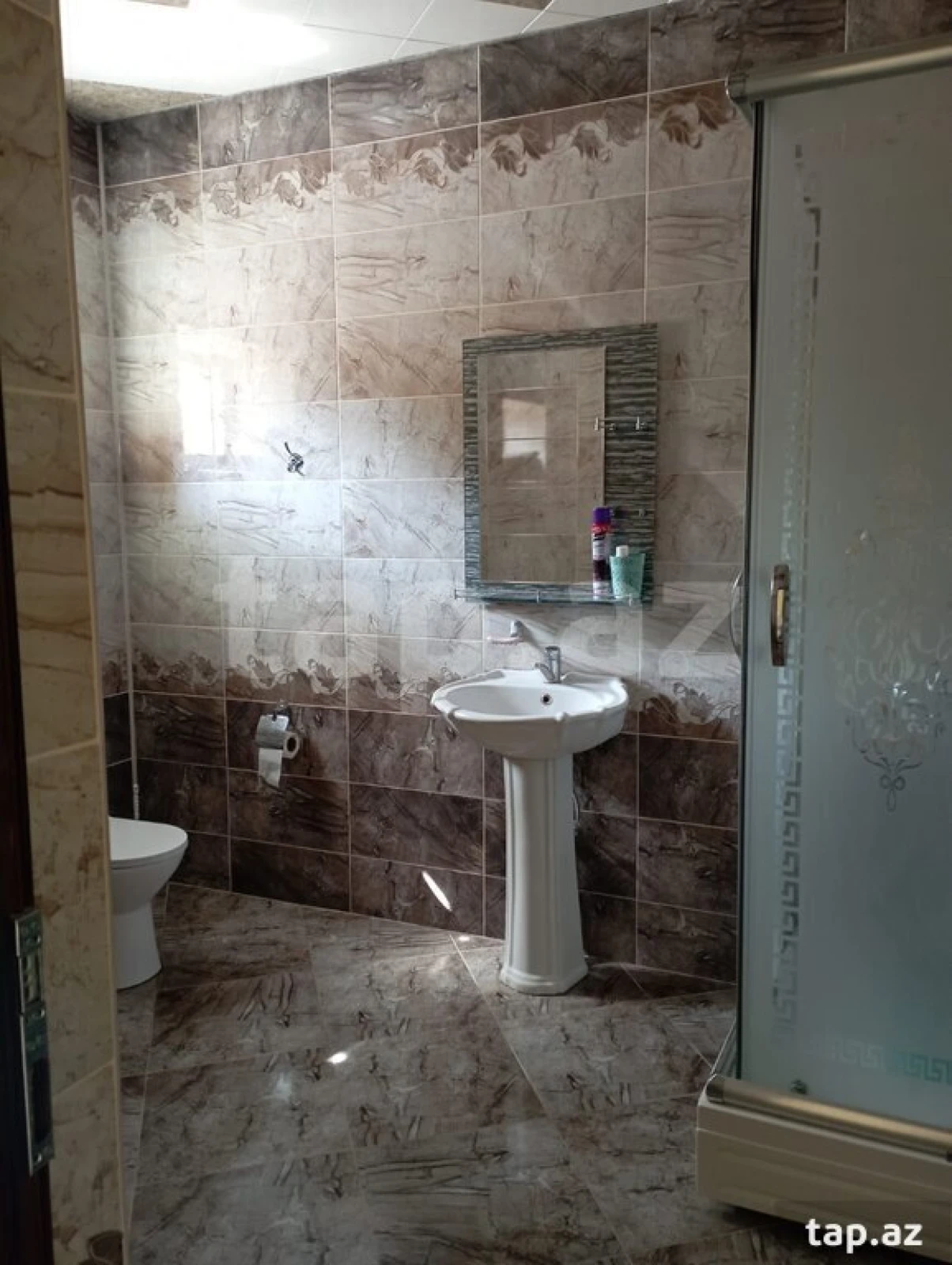 Kirayə verilir 5 otaqlı həyət evi