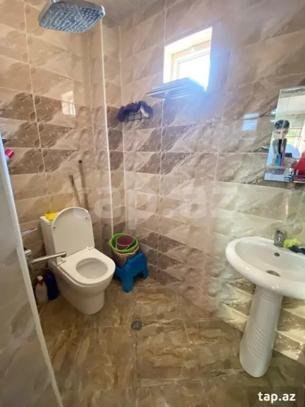 Satılır 4 otaqlı həyət evi
