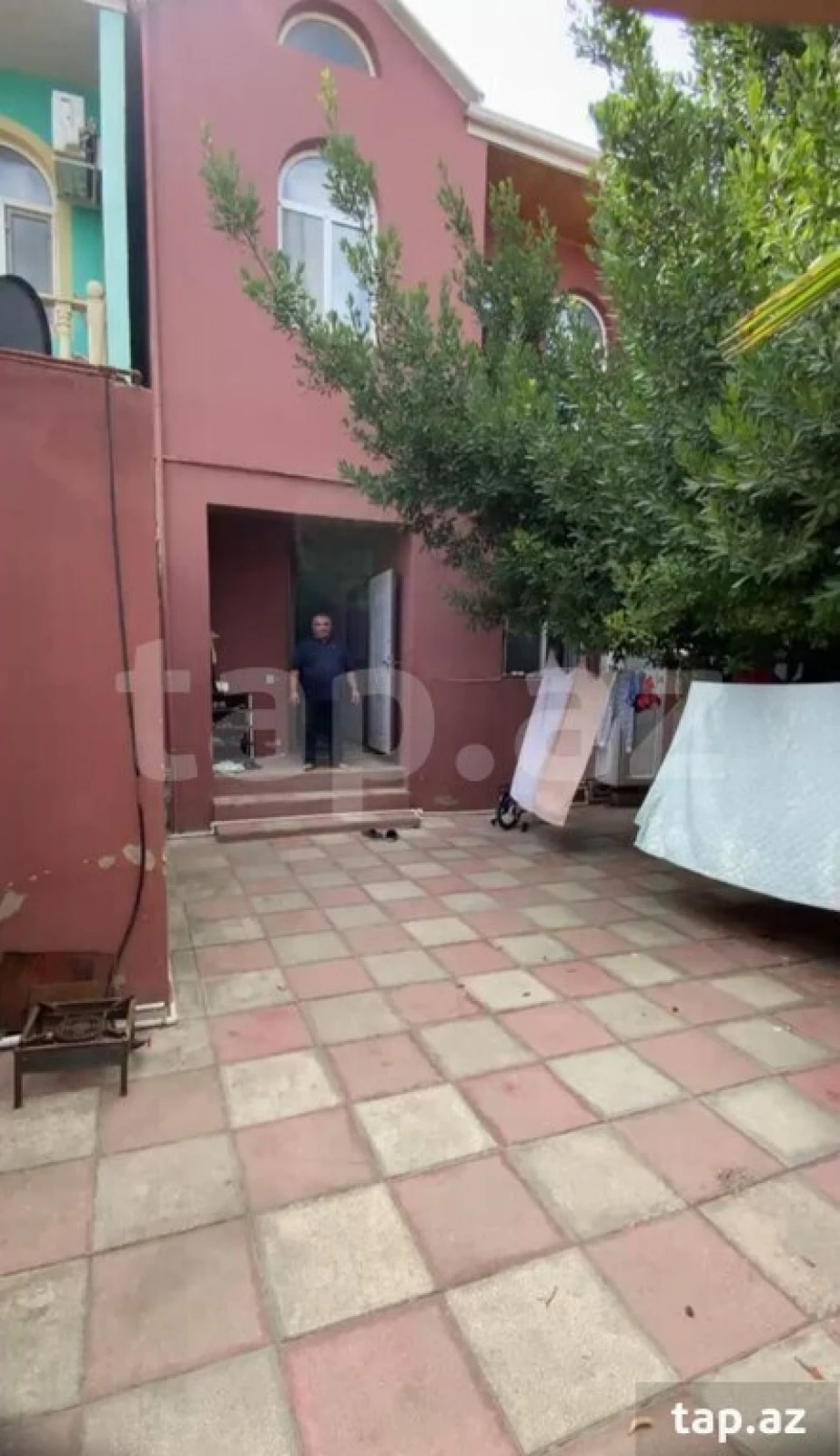 Satılır 4 otaqlı həyət evi