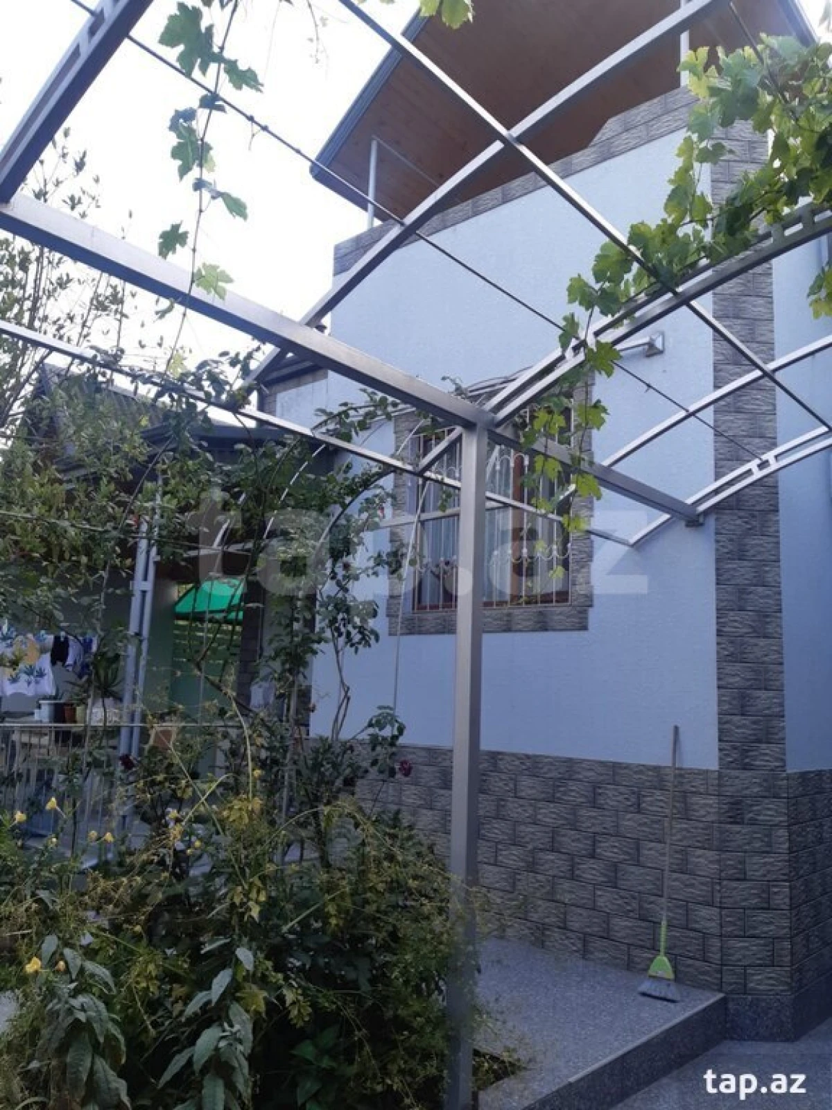 Satılır 6 otaqlı həyət evi 125 m²