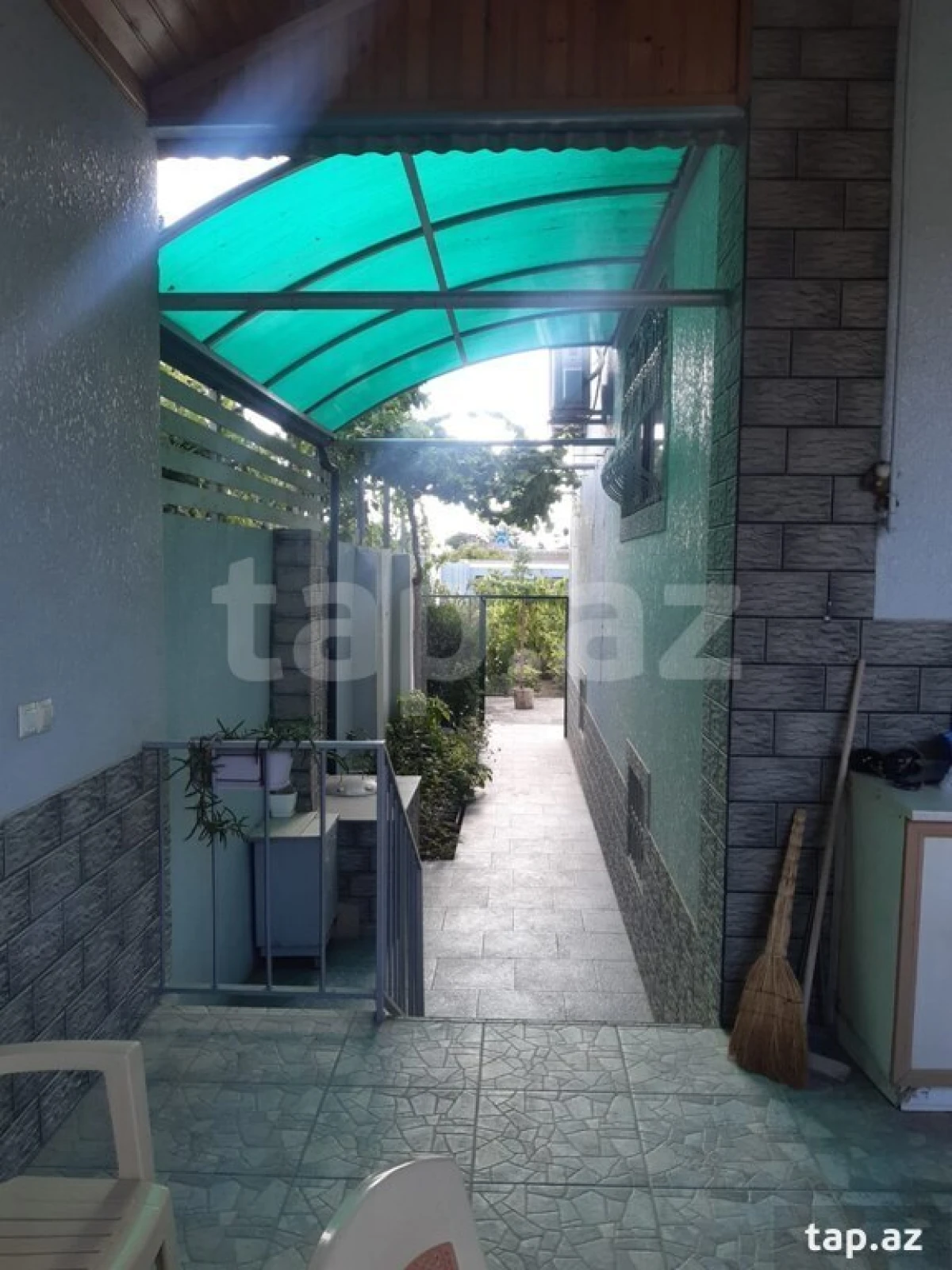 Satılır 6 otaqlı həyət evi 125 m²