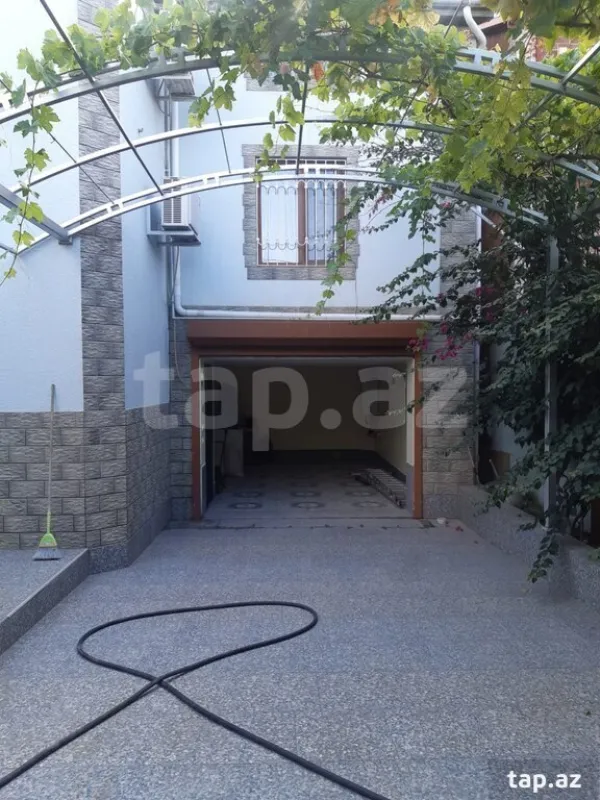 Satılır 6 otaqlı həyət evi 125 m²