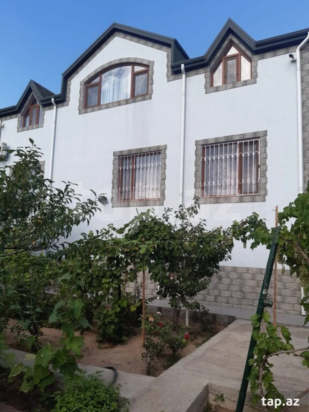 Satılır 6 otaqlı həyət evi 125 m²