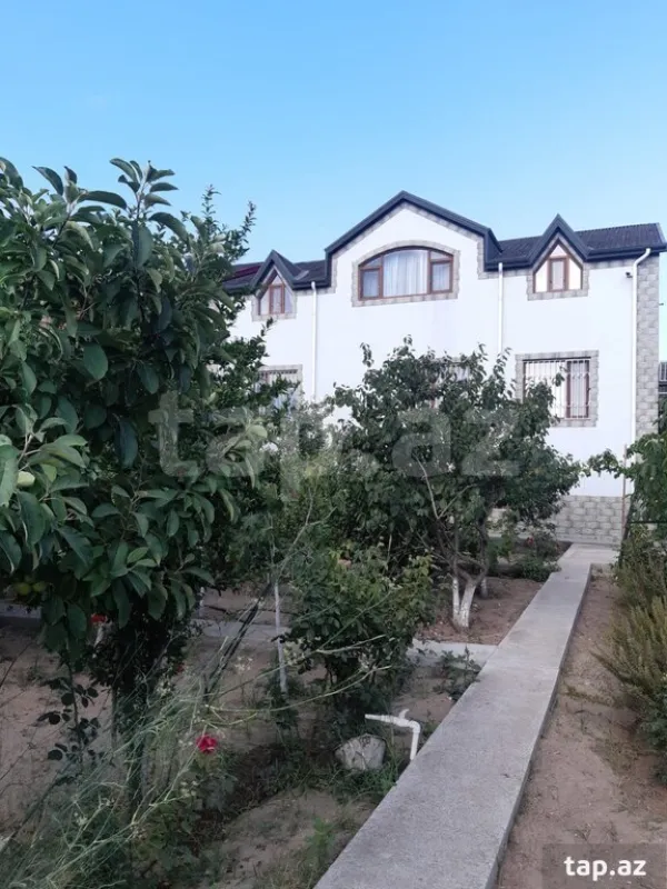Satılır 6 otaqlı həyət evi 125 m²