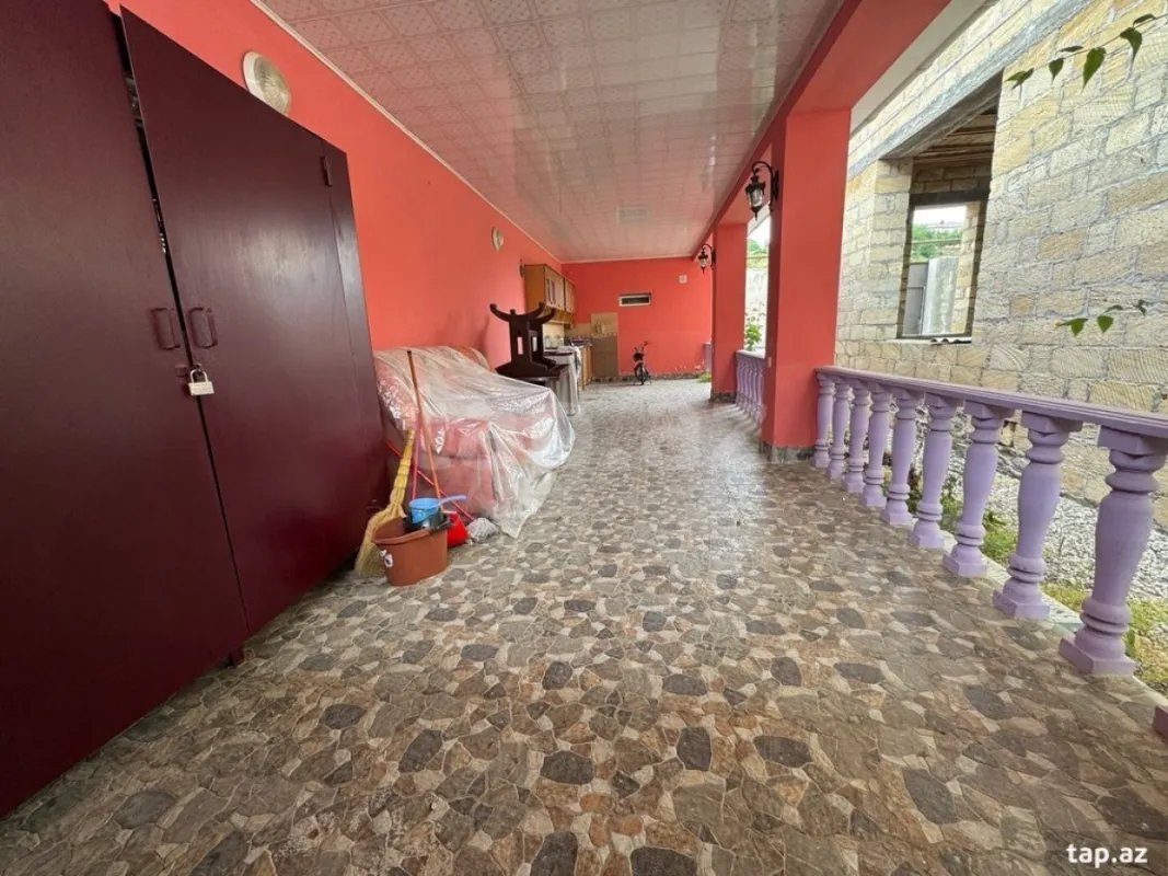 Satılır 4 otaqlı həyət evi