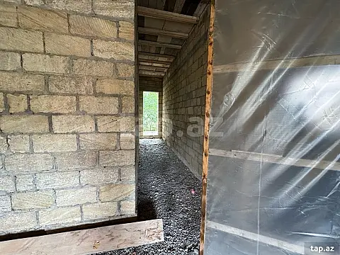 Satılır 4 otaqlı həyət evi