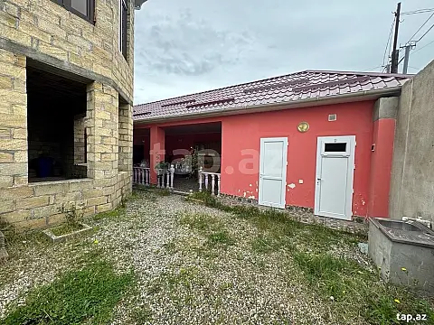 Satılır 4 otaqlı həyət evi