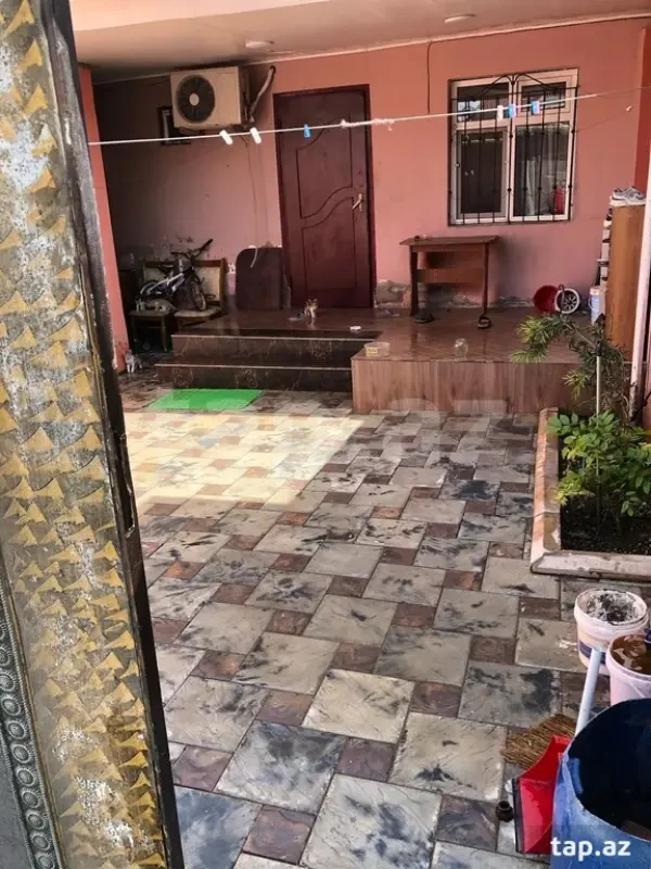 Satılır 3 otaqlı həyət evi 200 m²