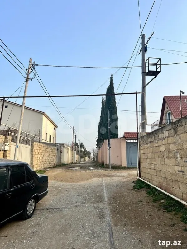 Satılır 6 otaqlı həyət evi 250 m²