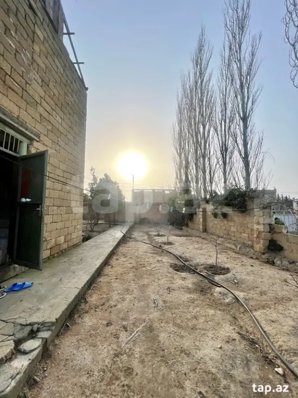 Satılır 6 otaqlı həyət evi 250 m²